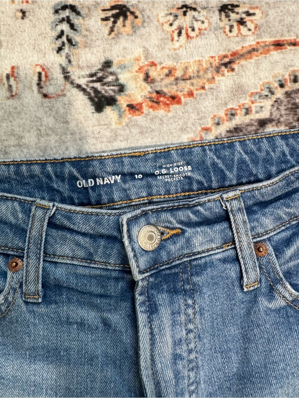 Old Navy women’s Light Blue Relaxed Jeans